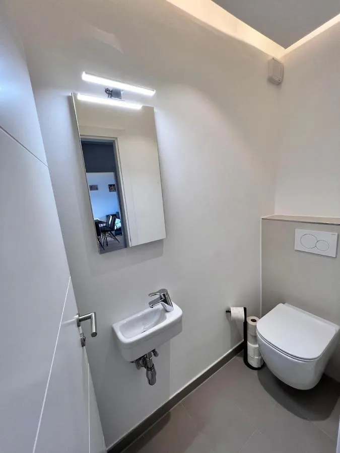 Апартаменты Modern Flat Vienna With Two Rooms