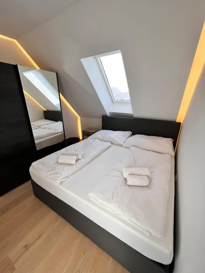 Modern Flat Vienna With Two Rooms 0*,